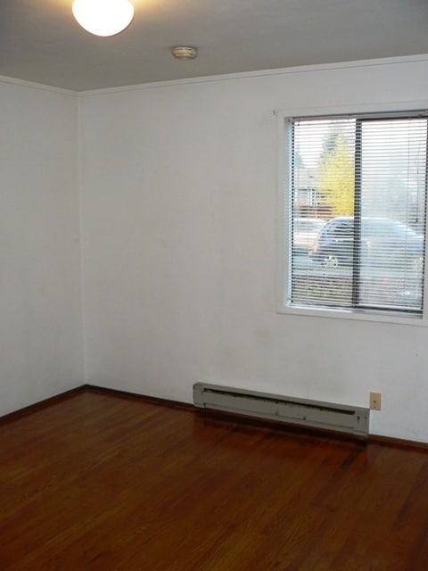 Foto del edificio - Cute Cottage, Hardwood Floors, Pets OK