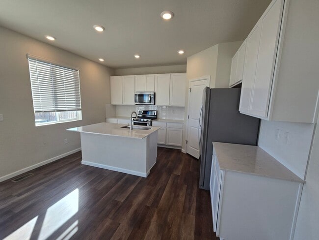 Photo - Like new 3 bedroom 2.5 bath with loft