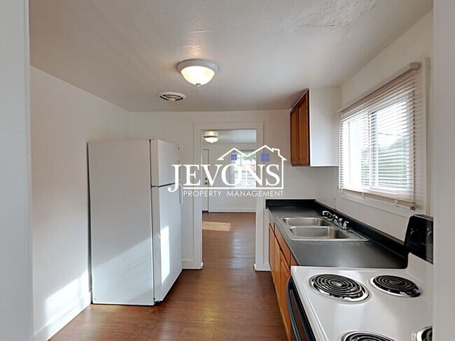 Foto del edificio - 1516 Fairbanks Ave