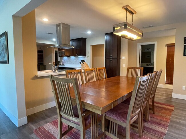 Building Photo - 3369 Monterosa Dr