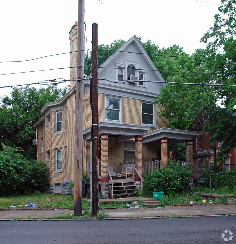 3333 Montgomery Rd, Cincinnati, OH 45207 Apartments in Cincinnati, OH