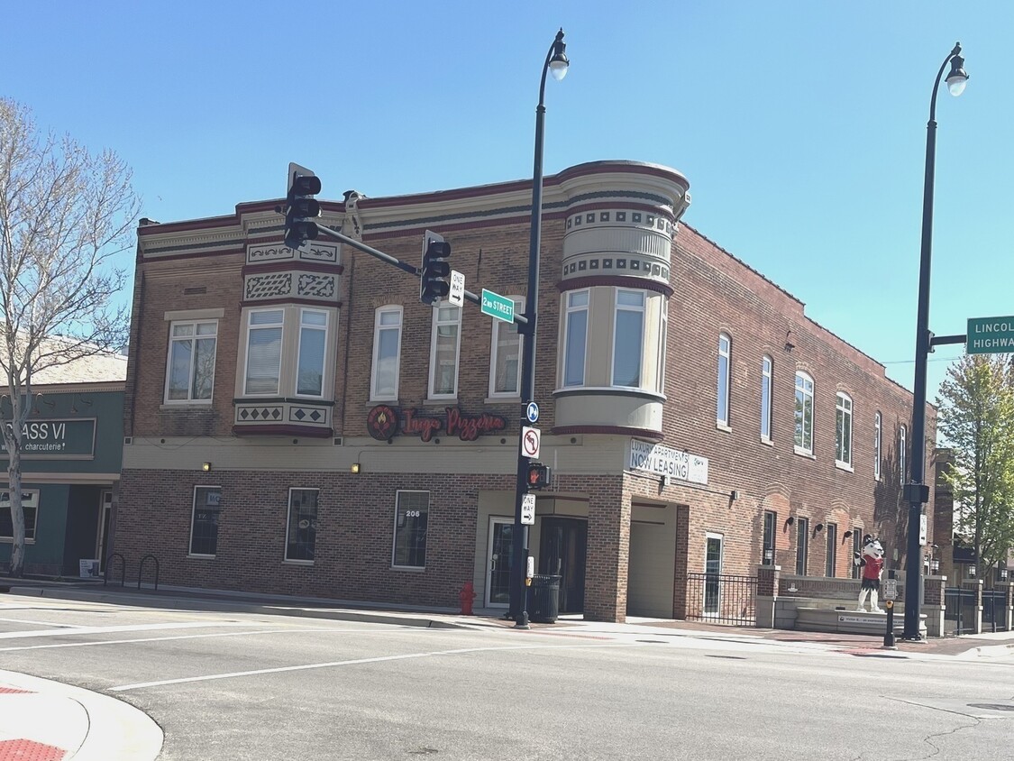 Primary Photo - 102 S 2nd St