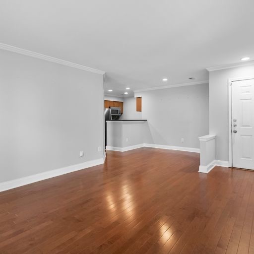 Building Photo - 2516 Cranbrook Ln