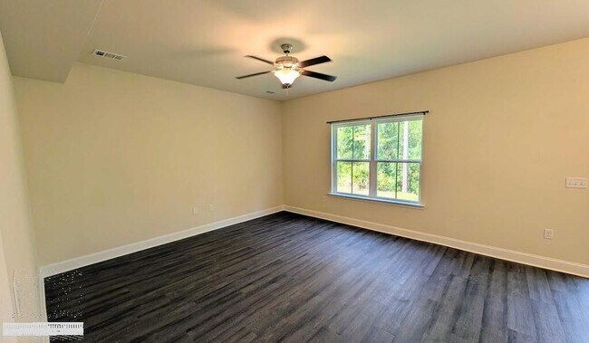 Foto del edificio - 708 Mill Creek Cir