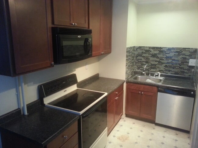 Foto del edificio - 627 Ontario St SE