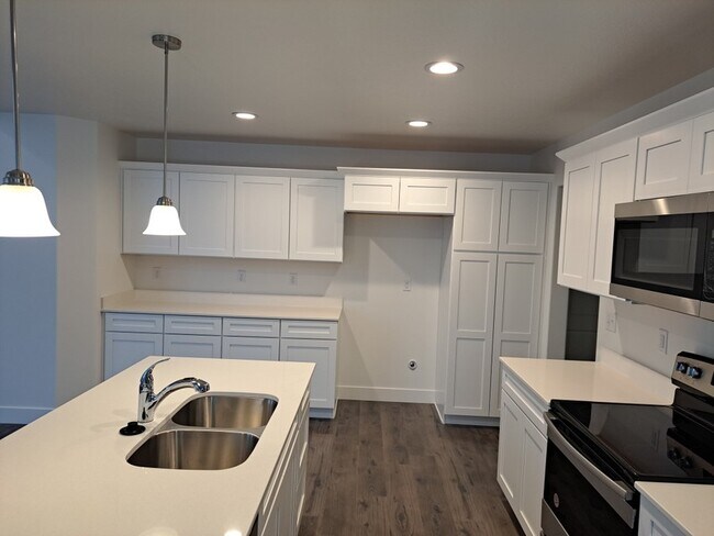 Building Photo - 4050 W 1470 N