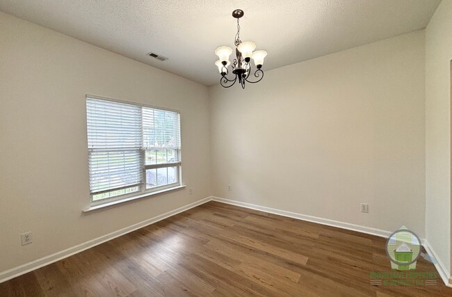 Foto del edificio - 106 Thurber Way