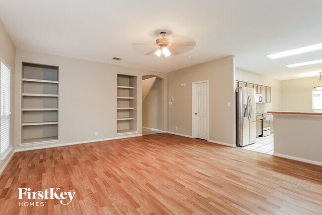 Building Photo - 518 Cattle Ranch Dr