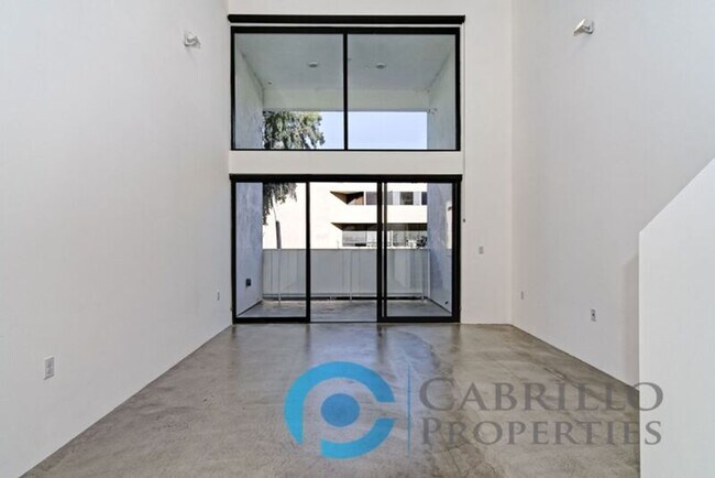 Foto del edificio - 2870 Fourth Ave
