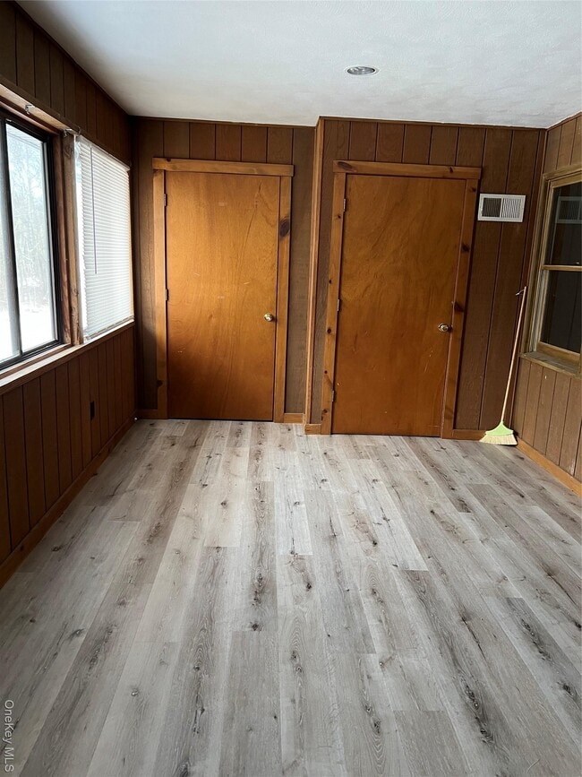 Foto del edificio - 1225 NY-9G