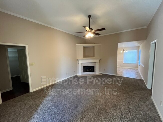 Photo - 1330 Siskin Dr House