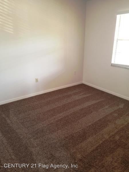 Building Photo - 2280-2286 Fox Hollow Dr