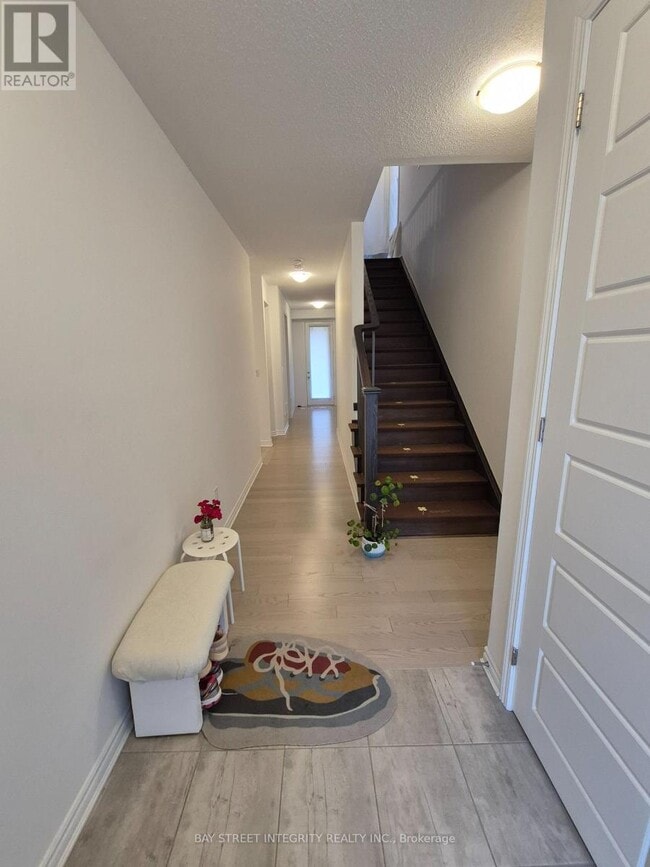 Building Photo - 1395 Shevchenko Blvd