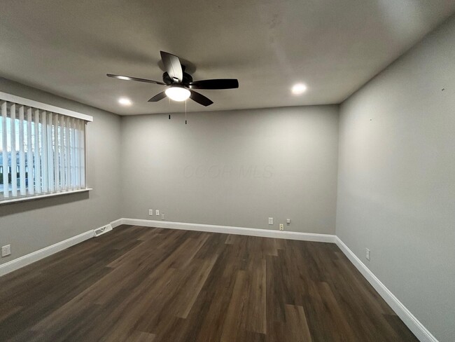 Building Photo - 3325 Valley Park Ave