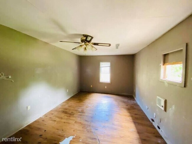 Foto del edificio - 4 br, 2 bath House - 512 NW 90th St