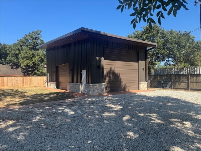 Foto del edificio - 12518 Mile Dr