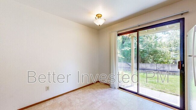 Foto del edificio - 5222 Fulton Rd