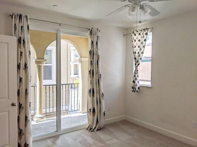 Foto del edificio - 3 Bed 2 Bath Condo Near Great Mall - Milpitas