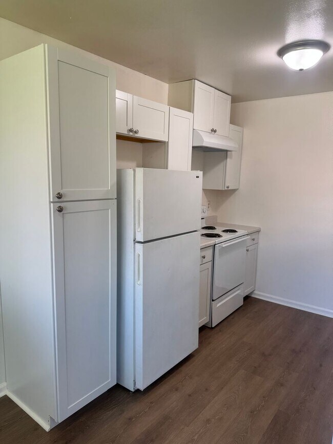 Foto del edificio - 2402-2402 Wilson Ave