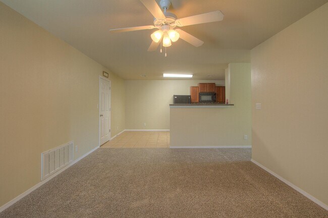 Building Photo - 5801 N 34th St