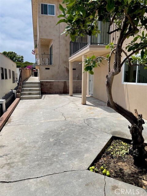 Foto principal - 653 W 24th St