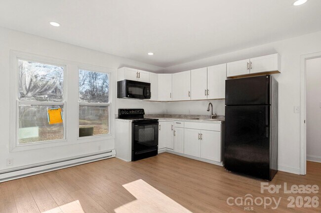 Foto del edificio - 266 Moore Dr NW