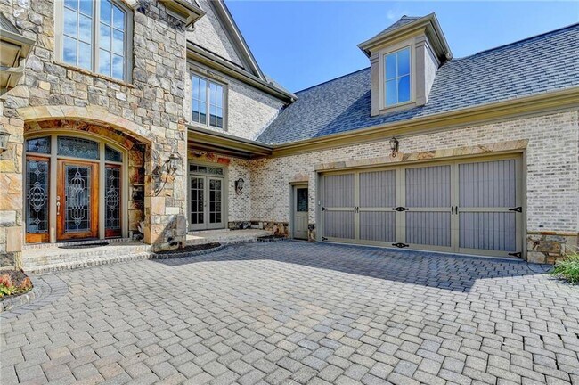 Foto del edificio - 8330 Royal Melbourne Way