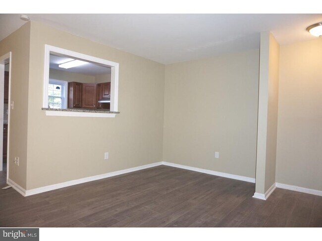 Building Photo - 509 Steeplechase Ct
