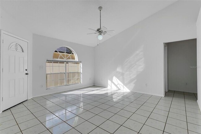 Building Photo - 569 Southern Charm Dr