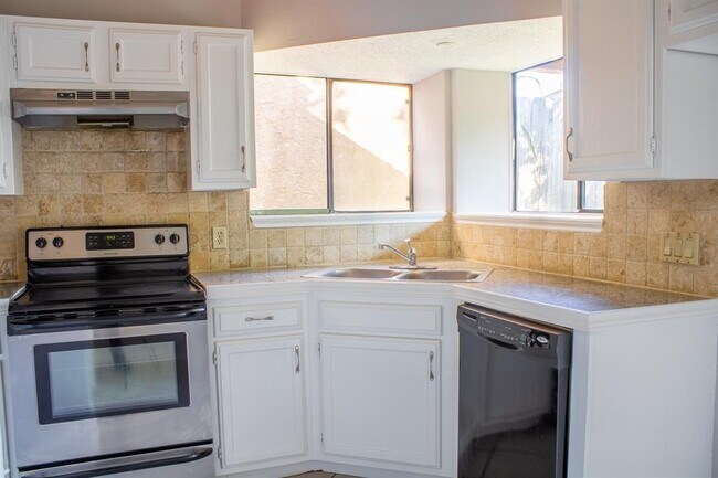 Foto del edificio - 13323 Noble Crest Dr