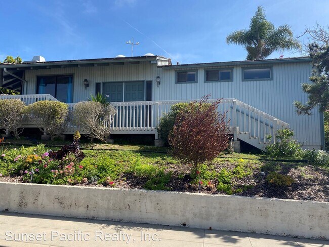 Foto del edificio - 3 br, 2 bath House - 4492 GRANGER STREET