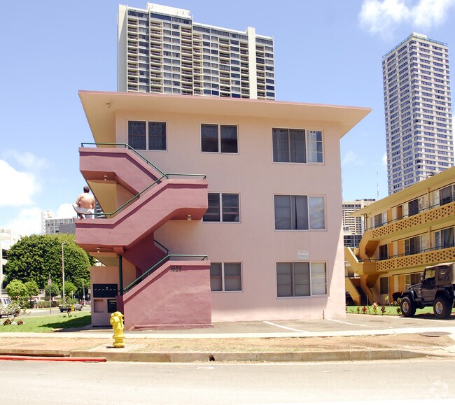 Foto del edificio - 1621-1627 Ala Wai Blvd