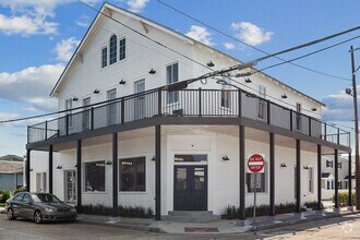 Building Photo - 601 Lavoisier St