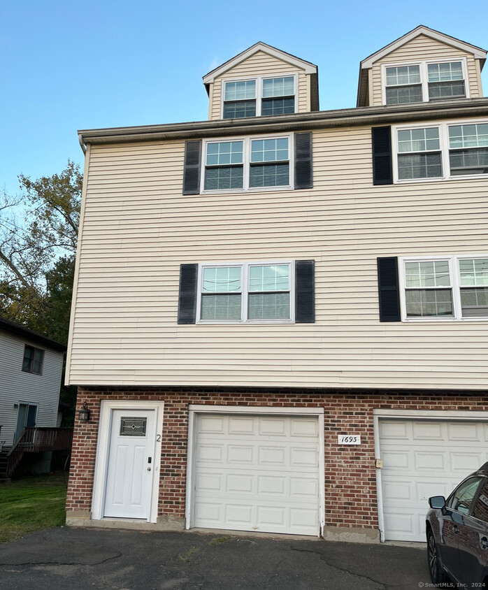 Foto principal - 1693 Litchfield Turnpike