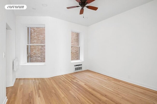 Building Photo - 259 W 12th St