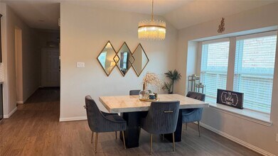 Building Photo - 25112 Slow Pnes Dr