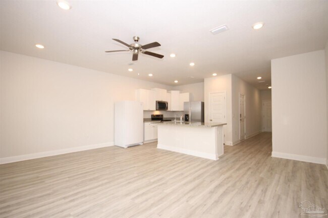 Foto del edificio - 8686 Meadow Flower Ln