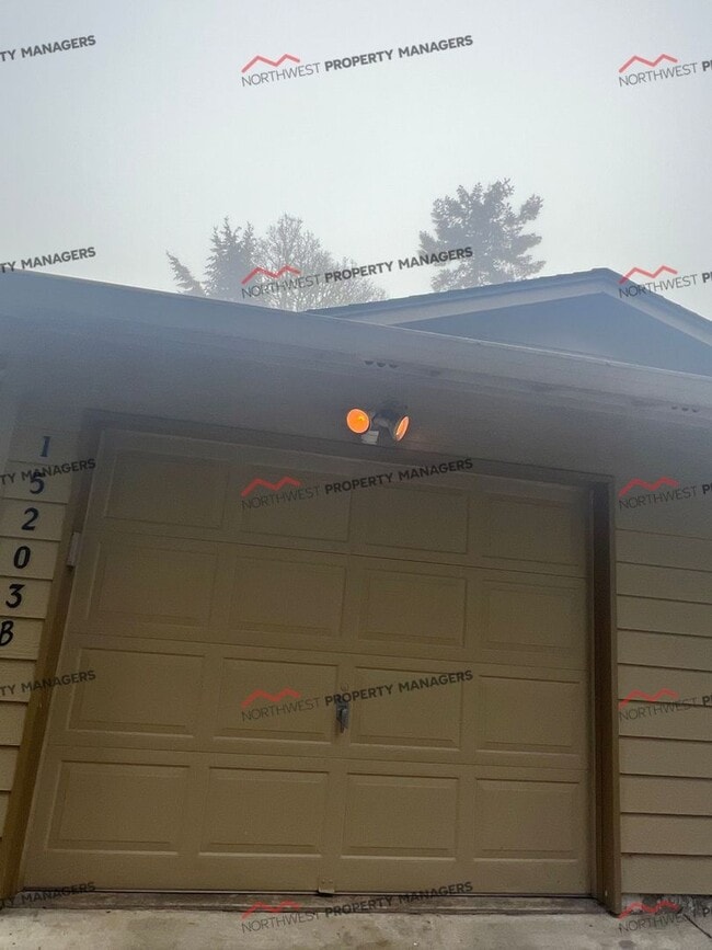 Building Photo - R152B