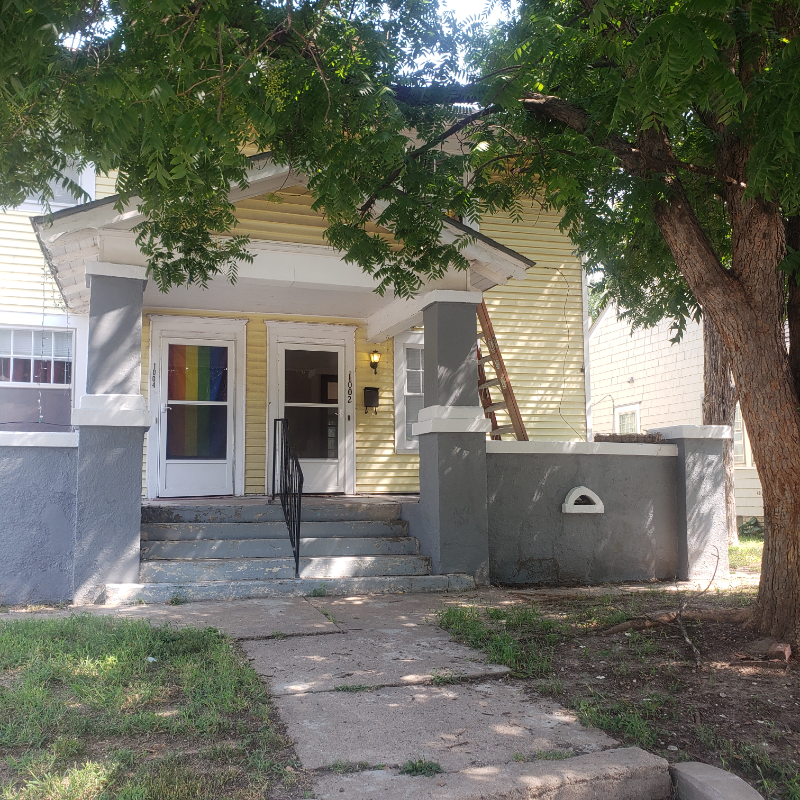 Foto principal - 1002 W Riverside Ave