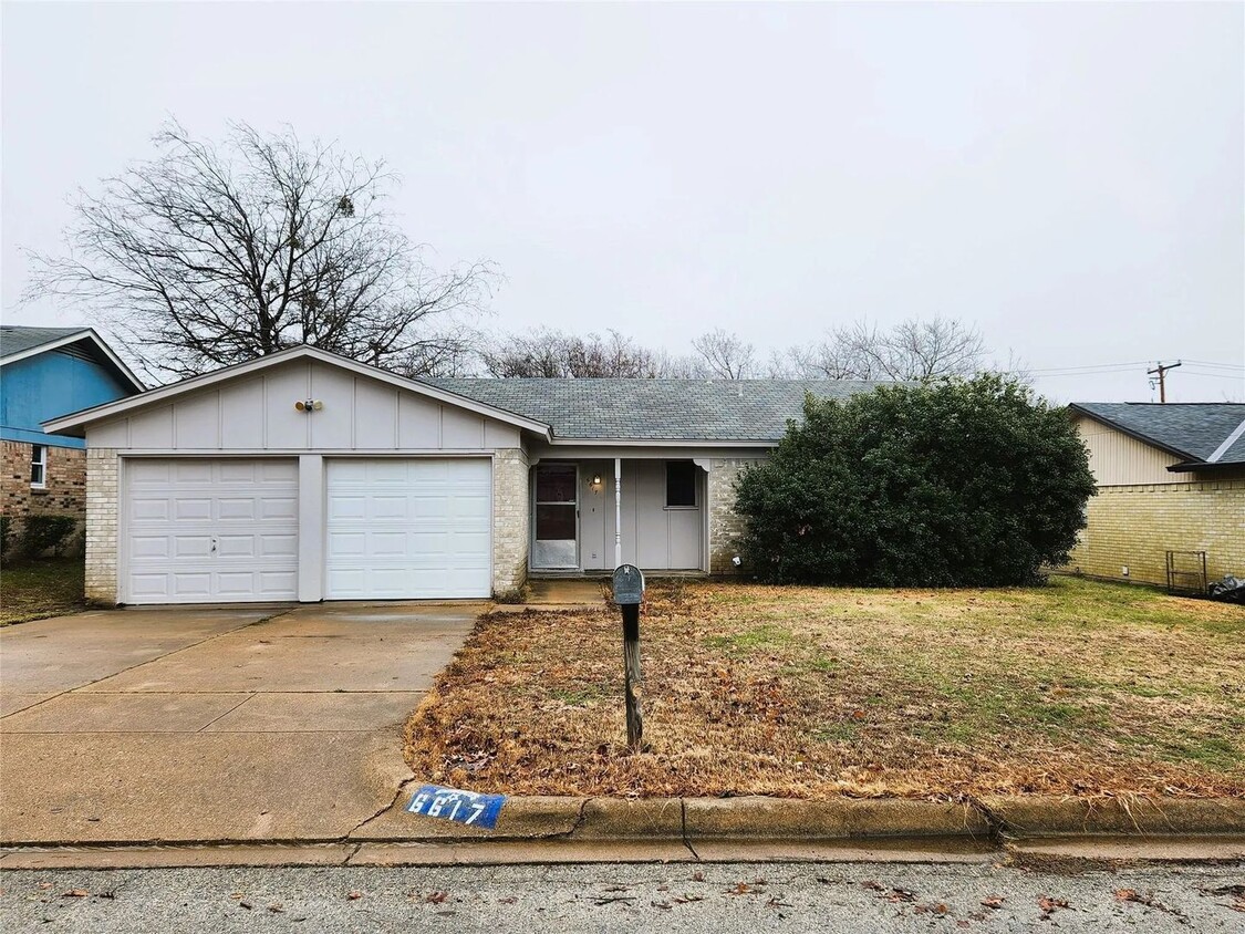 Primary Photo - 3 Bedroom Refresh in South Fort Worth