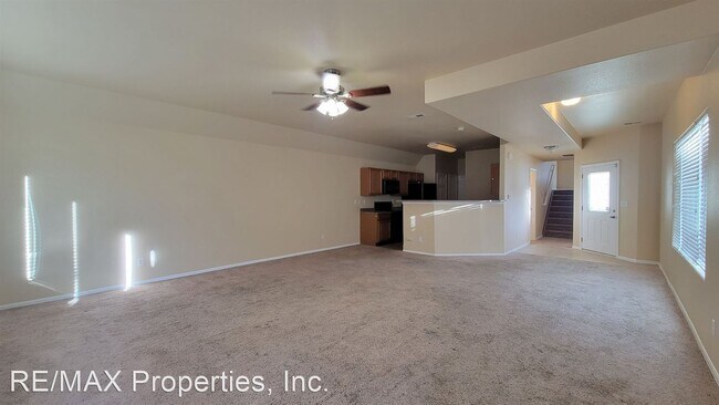 Foto del edificio - 3 br, 3 bath House - 5385 Blair Vw