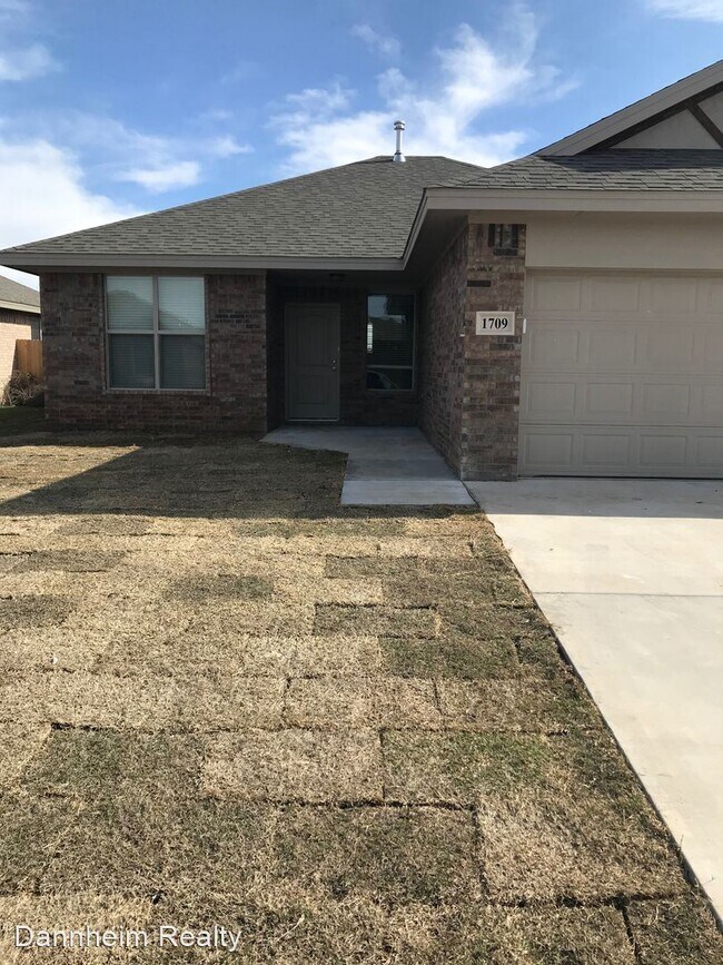 Building Photo - 3 br, 2 bath House - 1709 99th PL