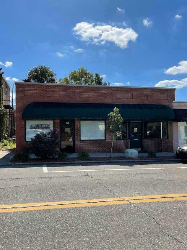 Primary Photo - 105 W Main St