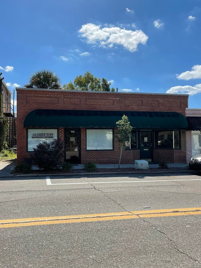 Building Photo - 105 W Main St