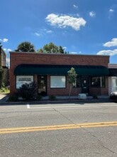 Building Photo - 105 W Main St