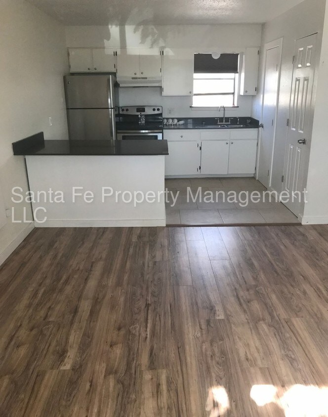 Primary Photo - 1 Bedroom Unit Available Now!