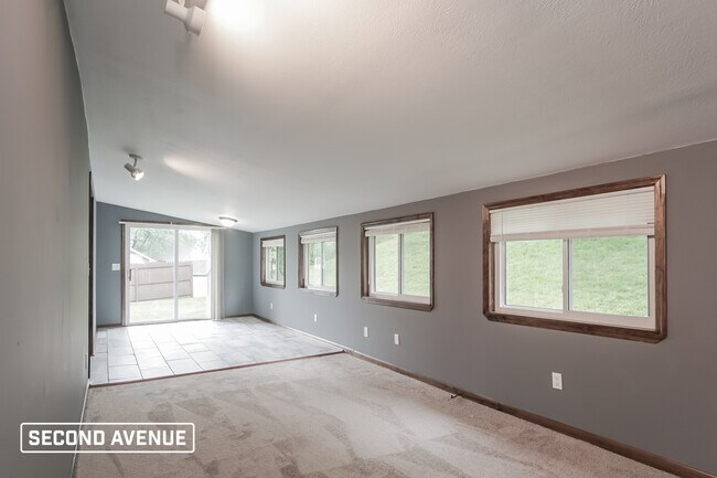 Foto del edificio - 1245 Chapel Rd