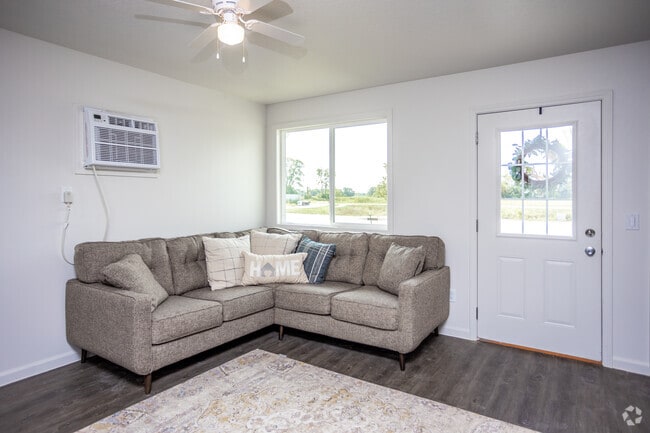 3BR, 1BA - Villa/1,008 SF - Yellow Banks I by Kading