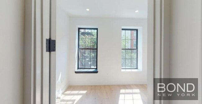 Building Photo - 77 E 3rd St