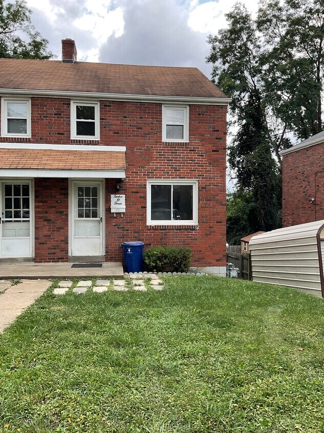 1203 Shadycrest Dr, Pittsburgh, PA 15216 Townhome Rentals in